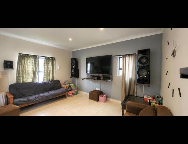 2 BEDROOM HOUSE FOR SALE IN MYRTLEDENE